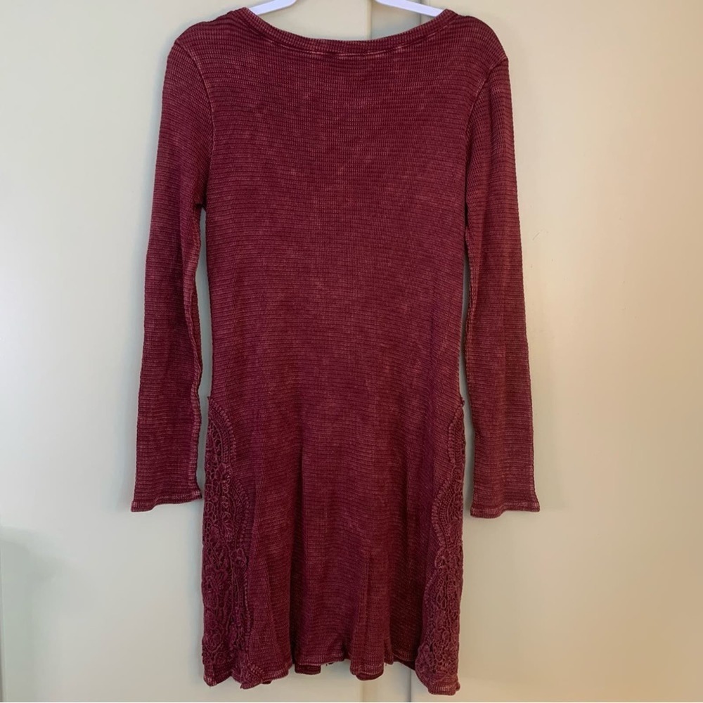 Able Maroon Thermal Knit Fit & Flare Long Sleeve Sweater Dress women’s size M - Picture 5 of 11